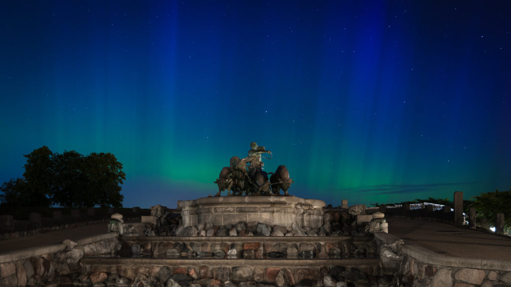 Gefeon Fountain under Northern Lights in Copenhagen by alex Berger